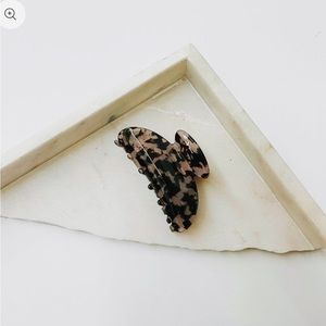 Marbled Mabel claw clip